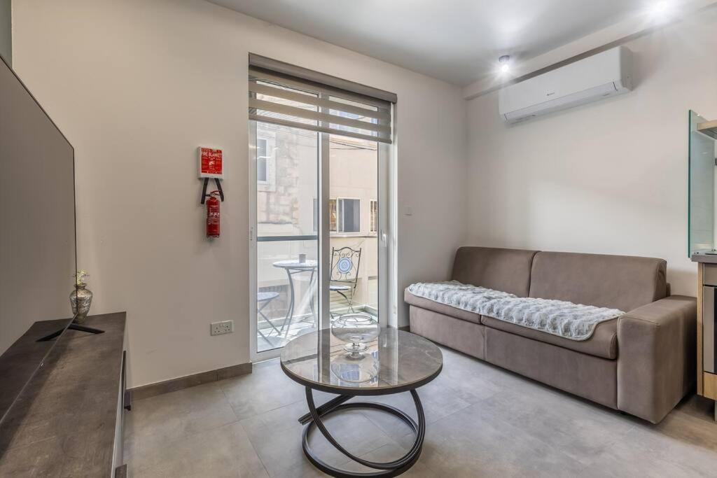 Appartement Nocturnal Elegance By Solea Sliema