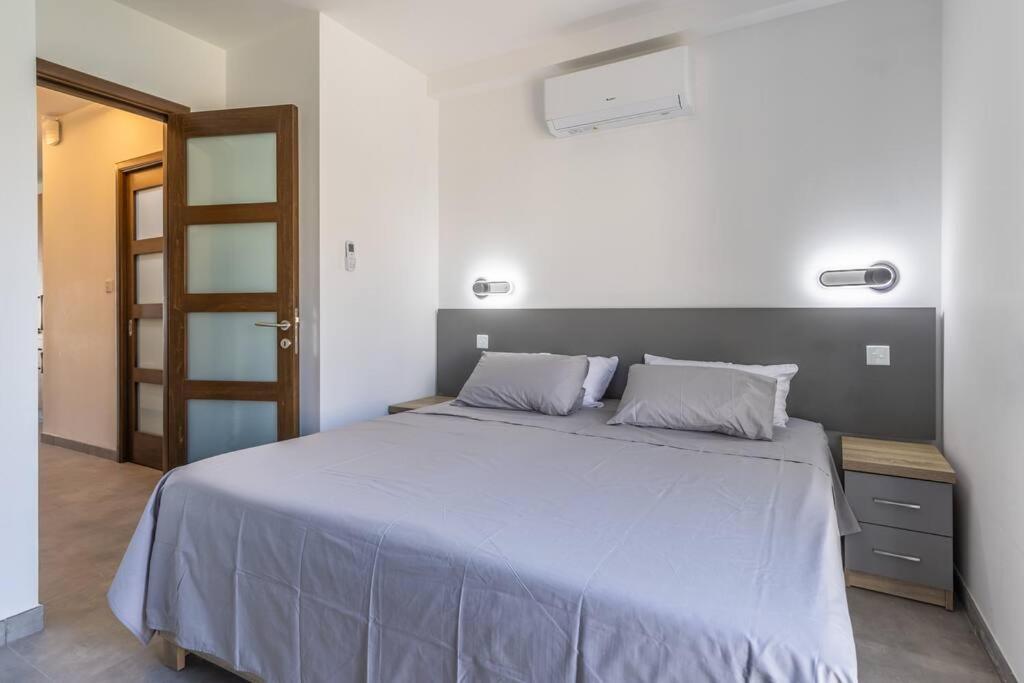Nocturnal Elegance By Solea Sliema
